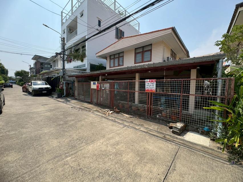 ขายบ้านเดี่ยว 2 ชั้น หมู่บ้านสังข์สิทธิ์ แยก 6 ใกล้ BTS สถานีโชคชัย 4 **ราคา 6.5 ล้าน** (N.2093) 10