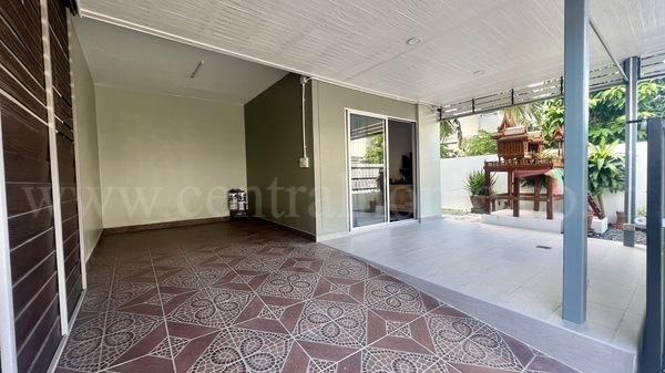ทาวน์โฮม บ้านพฤกษา 60 รังสิต - บางพูน หลังมุม