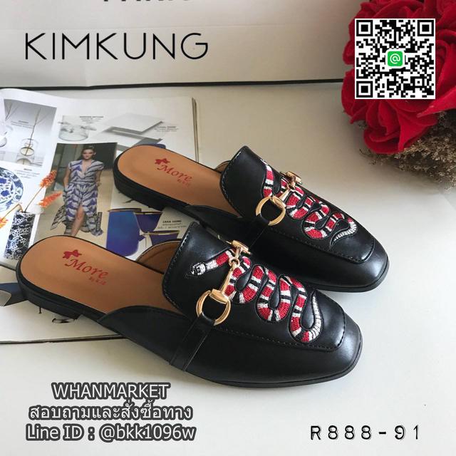 รองเท้าแตะ GUCCI snake slipper หนังพียูเงาสวย ปักงูด้านหน้า