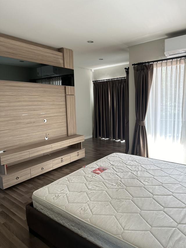 ขายทาว์นโฮม 3 ชั้น พร้อมอยู่ บิ้วอินทั้งหลัง  ทำเลดีมาก ใกล้รถไฟฟ้าสีชมพู สถานีบางชัน 9