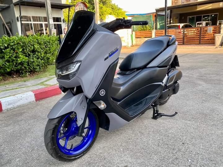 Yamaha N-Max Y-Connect สีเทา