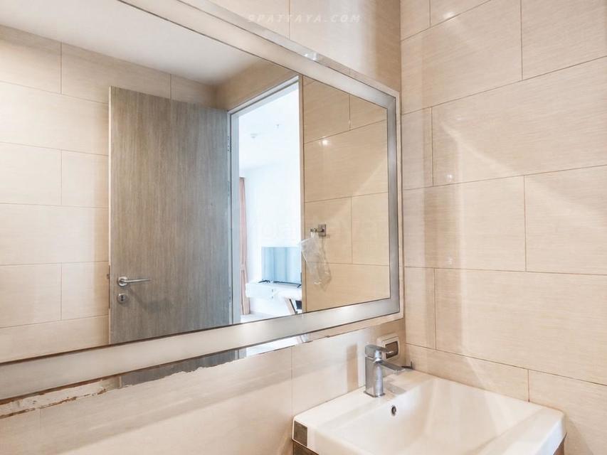 For Rent — Sea View Condo at AERAS Beachfront JomtienSea view condo for rent at AERAS Beachfront Jomtien, located directly by Jomtien Beac. High-floor 11