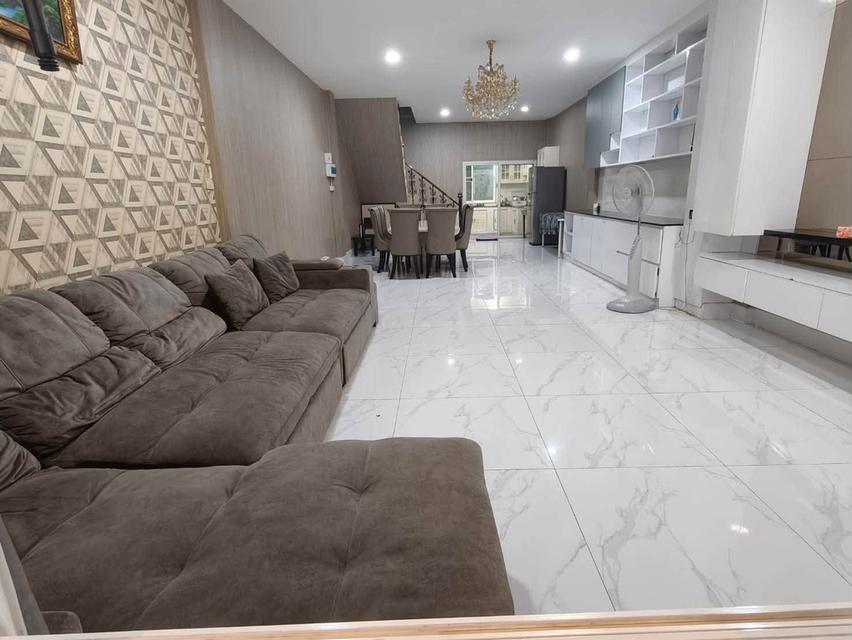 U1484 ให้เช่าบ้านย่านสุทธิสาร ห่างจาก mrt สุทธิสาร 450 เมตร บ้านพร้อมเฟอร์ ทำเลดีเดินทางสะดวกเข้าออกได้หลายทาง 2