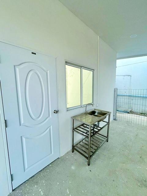 ทำเลติดถนน ศาลากลาง ฉะเชิงเทรา 400 ม.ให้เช่าตึกแถว 1 ชั้น 35 ตร.ม. ใกล้ศูนย์ราชการ เมืองแปดริ้ว 2.8 กม. 4