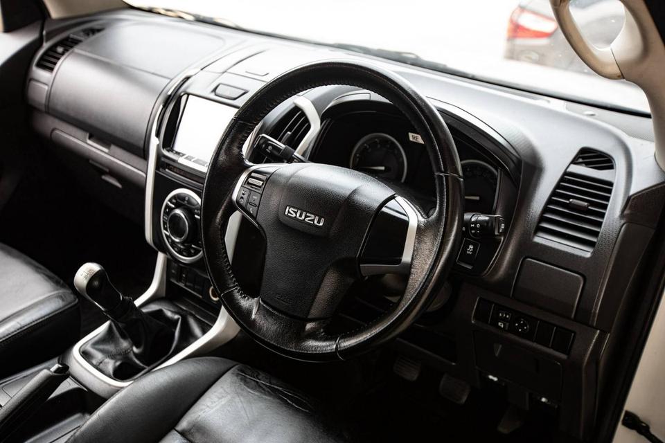 #ISUZU D-MAX HI-LANDER CAB4 3.0 VGS Z ปี 2015| เกียร์ธรรมดา | สีขาว | ดีเซล🚘 รถบ้านสวย เดิมโรงงาน✅ เจ้าของดูแลดี เปลี่ยนถ่ายของเหลวตามระยะ✅ รูปที่ 13
