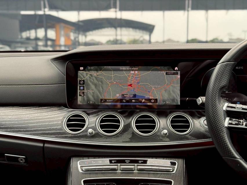 Mercedes Benz E300e AMG Dynamic Facelift (W213) รูปที่ 11