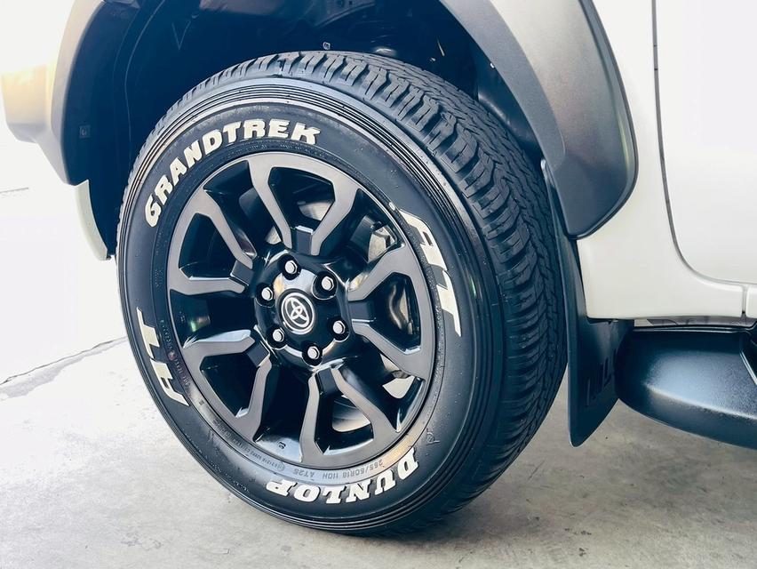TOYOTA HILUX REVO2.4ROCCO PRERUNNER AUTO 2WD ปี22จด23 สีขาว มือแรก ดูรถได้ที่ตลิ่งชัน กทม.ไมล์แท้ 56,xxxกม.เครื่องดีเซล 2,400cc.ขับ2 พวงมาลัยเพาเวอร์M รูปที่ 16