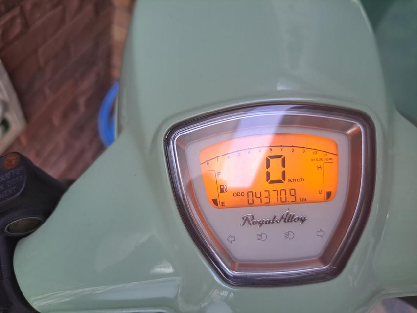ขายรถมอไซค์มือสองคาสสิก Royal Alloy GP150