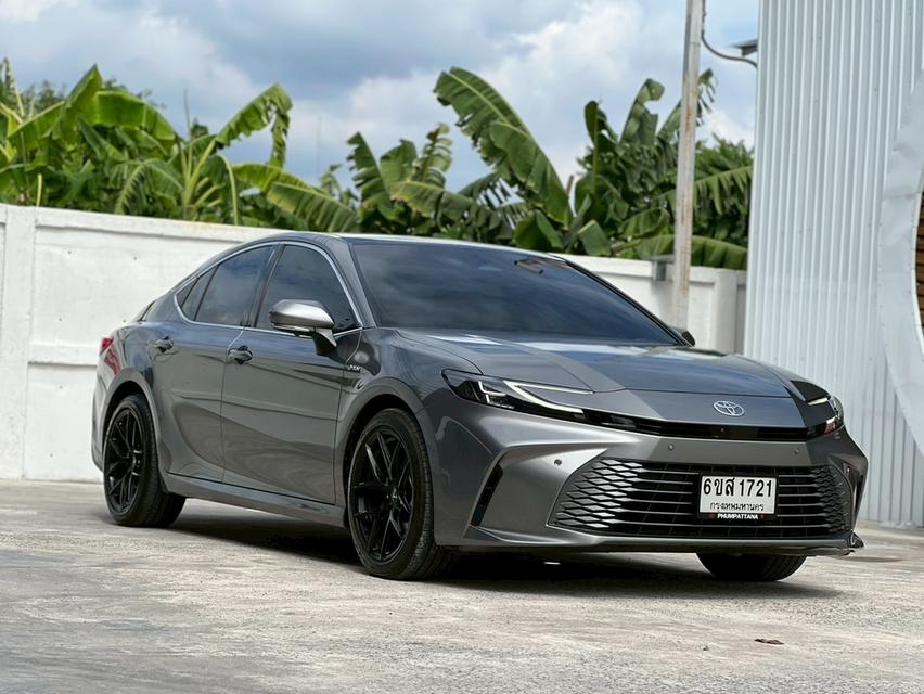 TOYOTA CAMRY 2.5 HEV PREMIUM LUXURY ปี 2025 โฉม ปี24-ปัจจุบัน ไมล์แท้ 33,044 โล