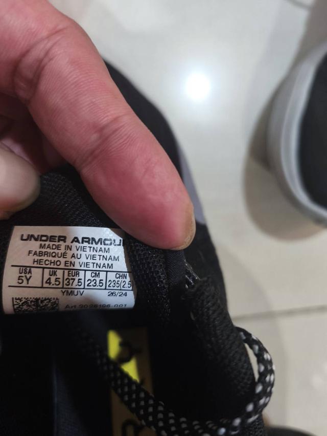 👟 ขายรองเท้าเด็กบาสเกตบอล Under Armour Steph Curry ของแท้ 👟