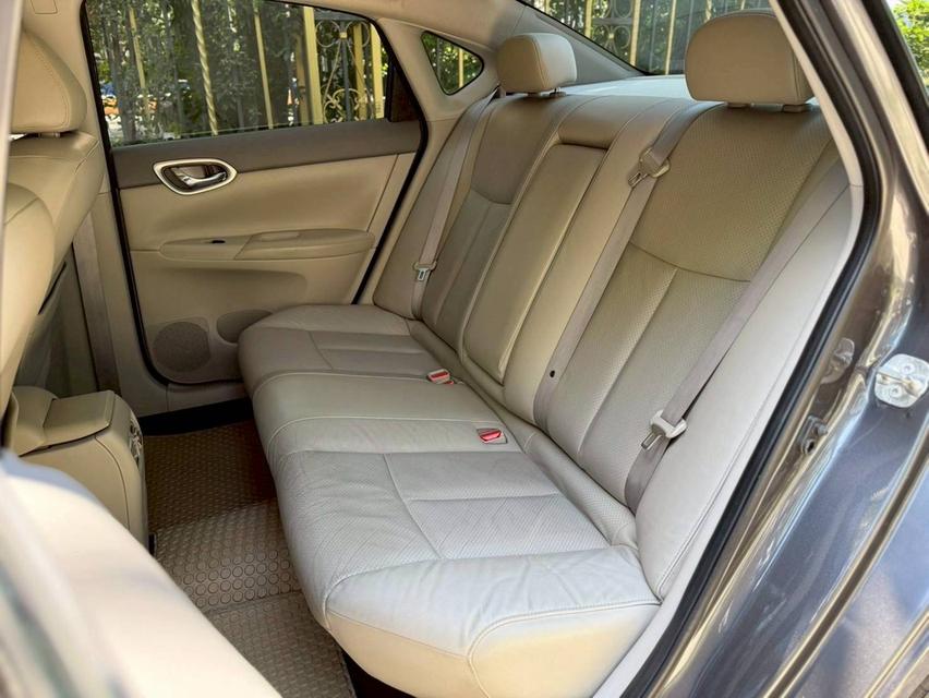 018 NISSAN SYLPHY 1.6 V ราคาเพียง 238,000 บาท รูปที่ 9