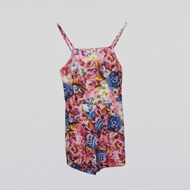 จัมป์สูทขาสั้นสายเดี่ยวลายดอกกุหลาบ (Floral Sweetheart Neckline)@SP024