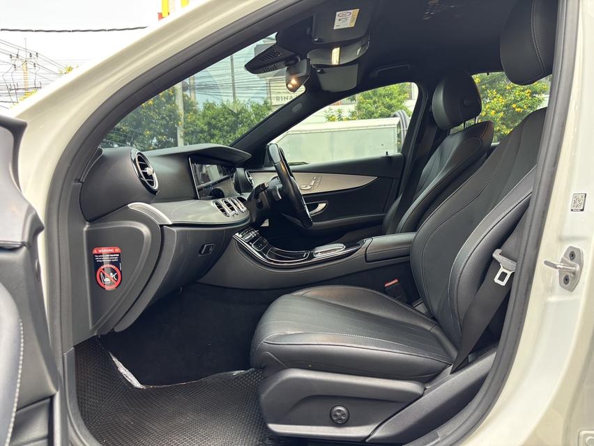 รหัสรถ KPV565 2022 MERCEDES BENZ E220d AMG SPORT 14