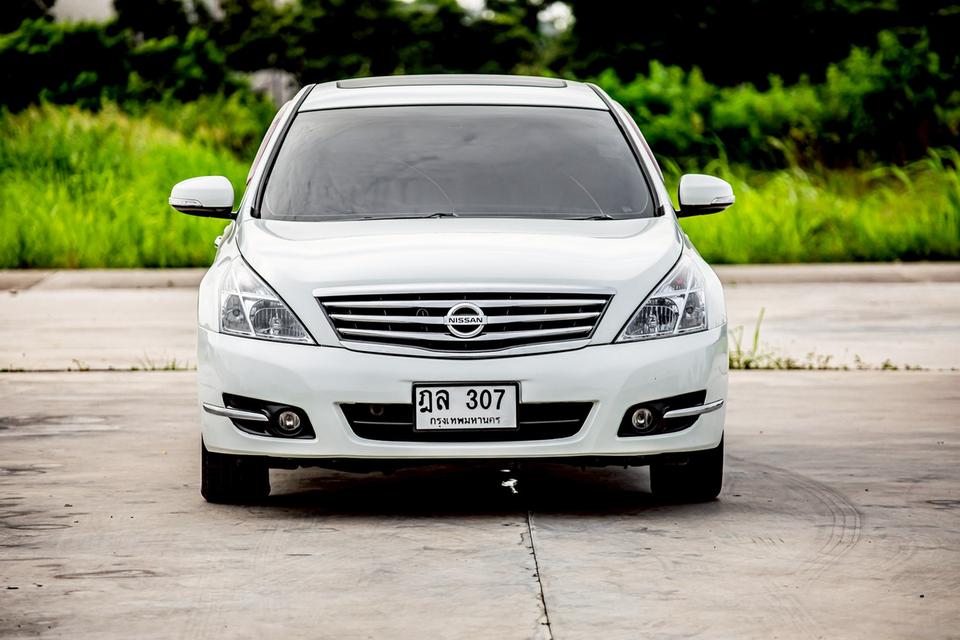 Nissan Teana 250XV Sunloof รุ่นท๊อปสุด ภายในดำ ปี 2010 สีขาว
