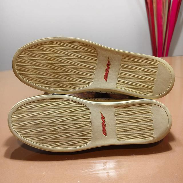 DKNYMen’s Leather Cut-out 53190402 SneakersSize. US 9 /27 cm🔥 Price : 650฿ รูปย่อยที่ 3