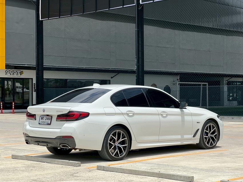 BMW 530e M Sport G30 LCI 2022• Mileage: 39,xxx km รูปที่ 5