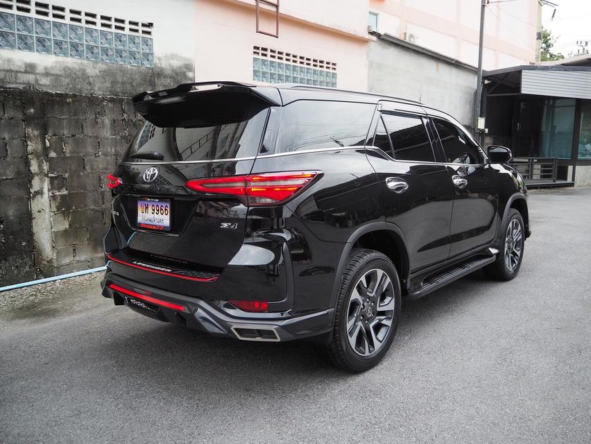 TOYOTA FORTUNER 2.8 LEGENDER BLACK TOP 4WD ปี 2022 6
