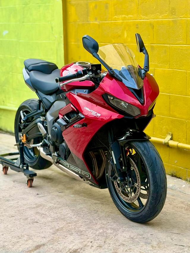รถบิ๊กไบค์ Triumph Daytona 660