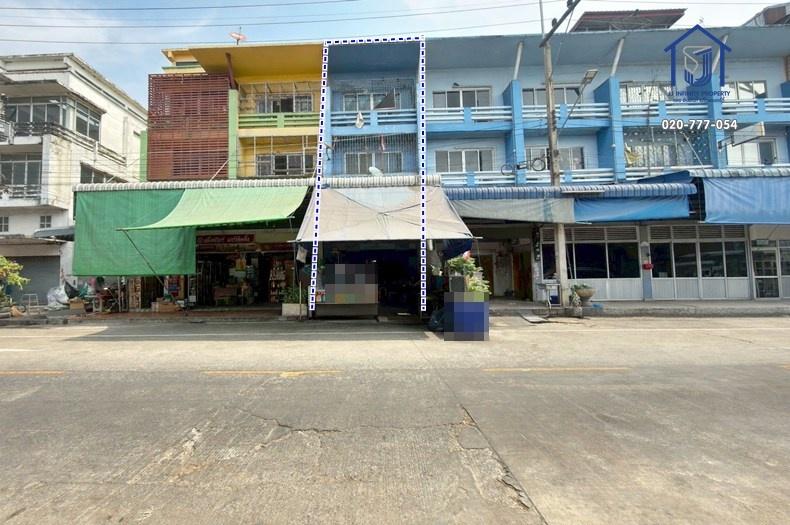 ขายอาคารพาณิชย์ 3.5 ชั้น ถนนคลองหลวง ซอยเทพกุญชร 13/1 ติดตลาดไทยพืชไร่ 1