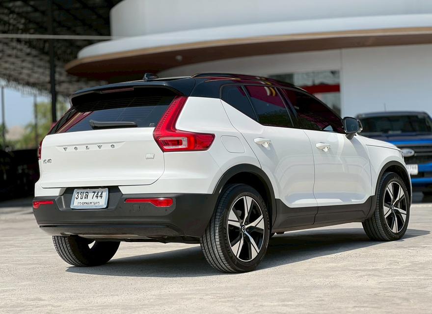 VOLVO XC40 1.5 PHEV R-DESIGN EXPRESSION ปี 2023 รูปที่ 4