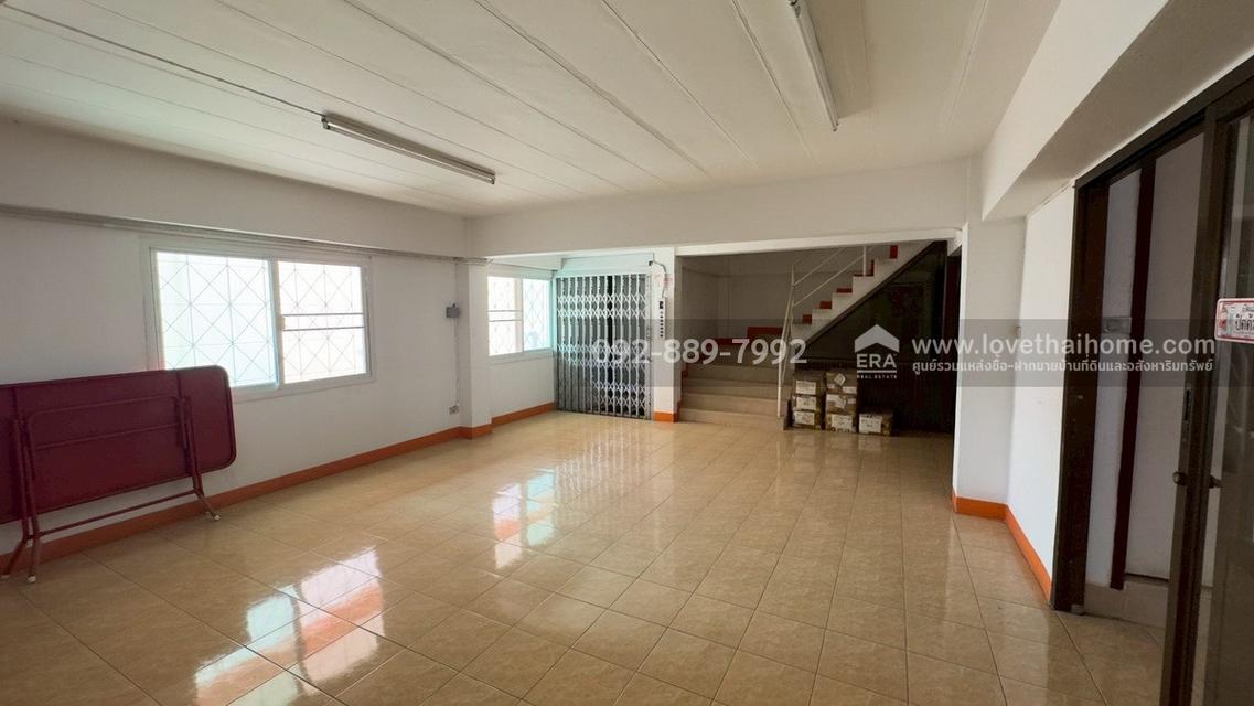 ขายตึกแถว 5 ชั้น หมู่บ้านอมรชัย2 ถนนพระราม2 ซอย34 มีทั้งหมด 4 คูหา พื้นที่ 80.4 ตรว. ราคาถูก ขายเพียง 16 ล้านบาท ใกล้เซ็นทรัล พระราม2 6