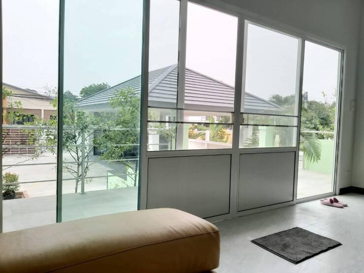 ให้เช่าบ้านสวนไทรม้าขนาด 200 ตรว มี 2 นอน 4 น้ำ  ห้องโถง ครัว พร้อมสวน 8