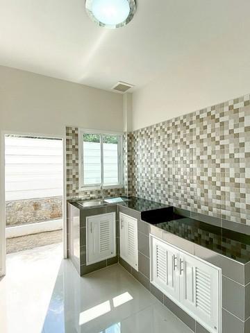 KDH0142 ขายบ้าน อยู่สบาย ขนาด 37.4 ตร.วา บ้านแฝด ทำเลทองติดถนนใหญ่ 6