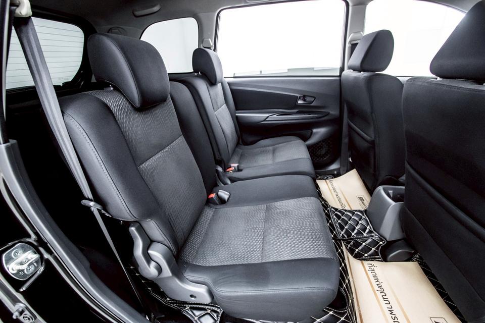  TOYOTA AVANZA 1.5 E 2015  10