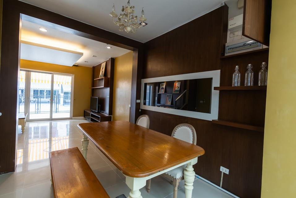 บ้านกลางเมือง เออร์บาเนี่ยน พระราม 9-ลาดพร้าว ทาวน์โฮม 3 นอน 3 น้ำ ใกล้รถไฟฟ้าสีเหลือง ลาดพร้าว 71 5