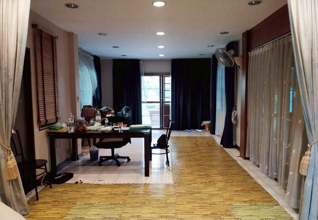 ขายบ้านเดี่ยว หมู่บ้านเบญจรงค์ รามคำแหง 178 เนื้อที่ 75 ตร.ว. 2 ชั้น 5 นอน 5 น้ำ 4