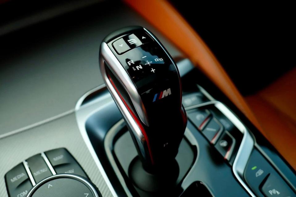 M5 ( F90 ) V8 4.4L Bi-Turbo รูปที่ 16