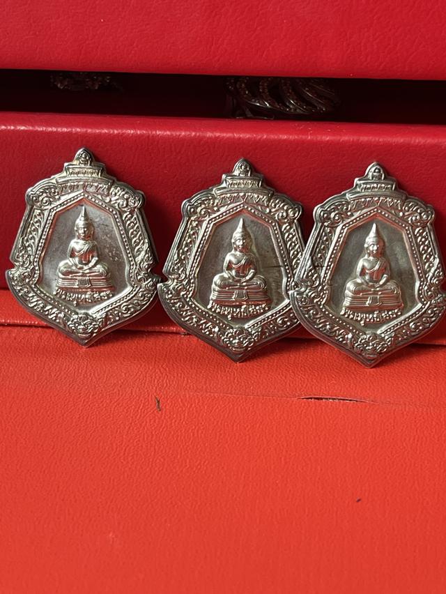 เหรียญพระพุทธโสธรรุ่นนามสกุลเนื้อเงินแท้