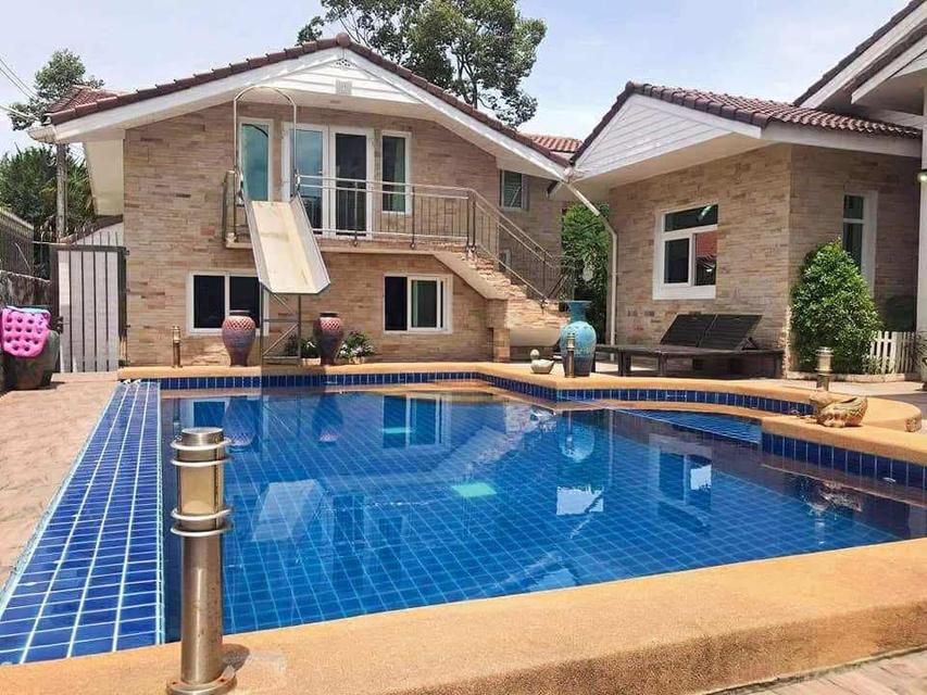 ขายบ้านสวยๆ 2 ชั้น ตกแต่งน่าอยู่ สามารถต่อยอดเป็นธุรกิจบ้านพักพูลวิลล่าได้ ยู่ฝั่งหาดบางเสร่ อ.สัตหีบ จ.ชลบุรี 6