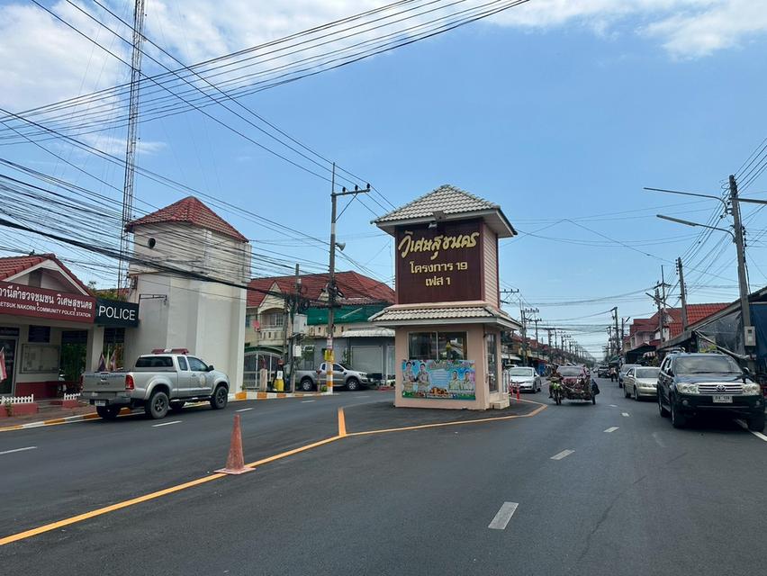 ขายถูกมาก ทาวน์เฮาส์ 2 ชั้น หมู่บ้านวิเศษสุขโครงการ19 (เฟส1 ซอย 10 ) ต.พันท้ายนรสิงห์ อ.เมือง จ.สมุทรสาคร 16