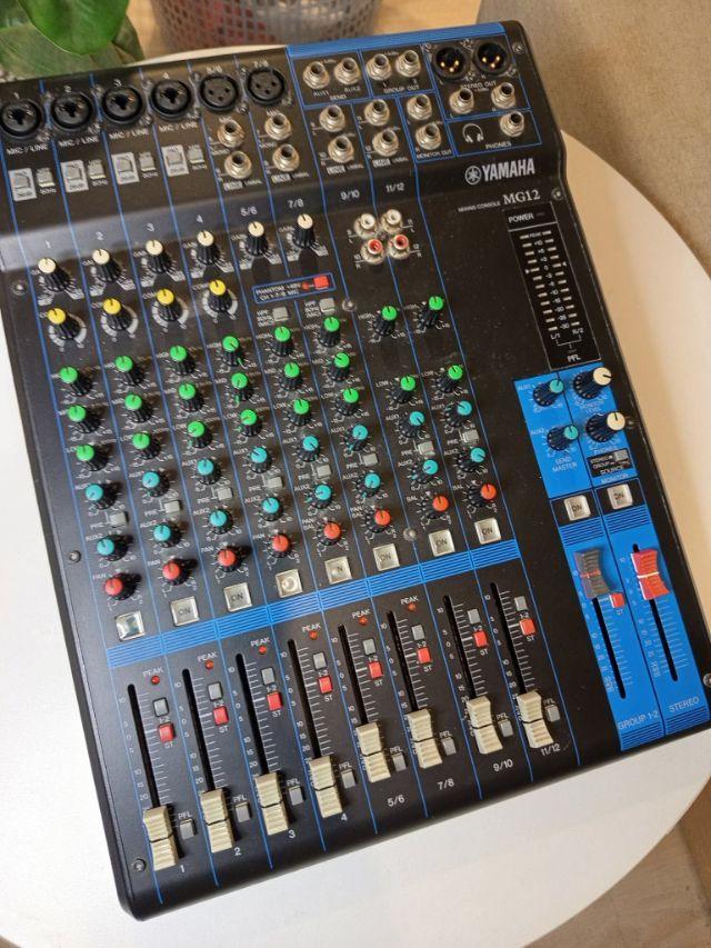Mixer Yamaha MG12 มิกเซอร์มือสอง ของแท้ ซื้อจาก Siam Music Yamaha