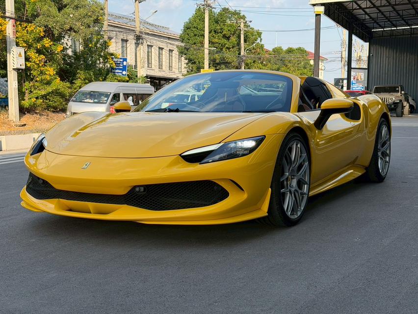รหัสรถ KPV53 2023 Ferrari 296 GTS (Retractable Hardtop) สี GIALLO MODENA
