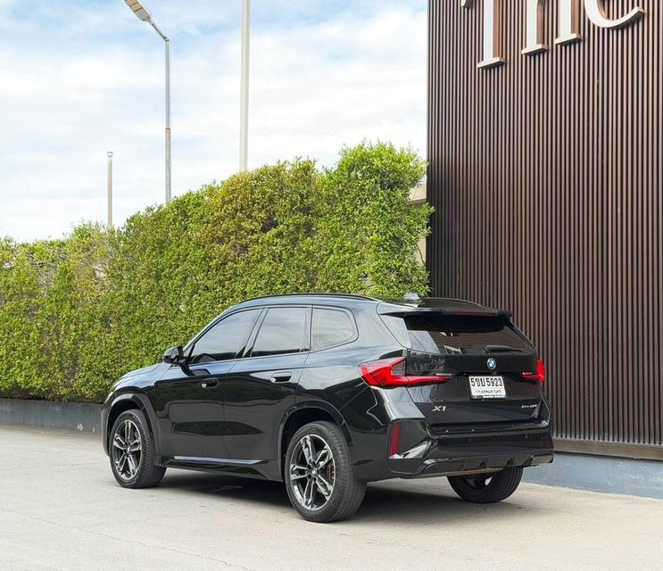 #BMW X1 2.0i sDrive M sport U11 ปี 24 สีดำ รูปย่อยที่ 4