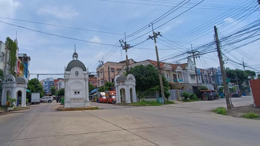 ขายที่ดินเปล่า ในมหาชัยเมืองใหม่ ใกล้ถนนพระราม2 อำเภอเมืองสมุทร  ที่ดินแปลงมุม ตรงข้ามซอย 5-06 ขายถูก 3