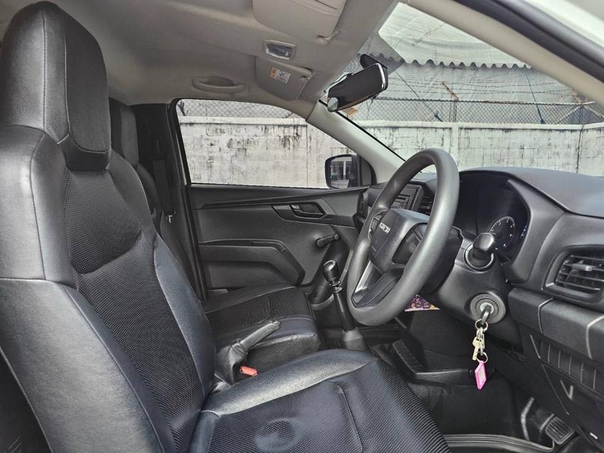 Isuzu 13
