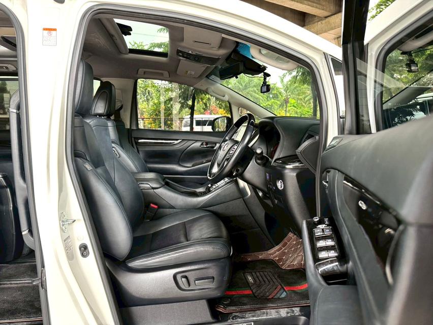 ขายรถ Toyota Alphard 2.5 ปี 2020 สีขาว เกียร์ออโต้ 9