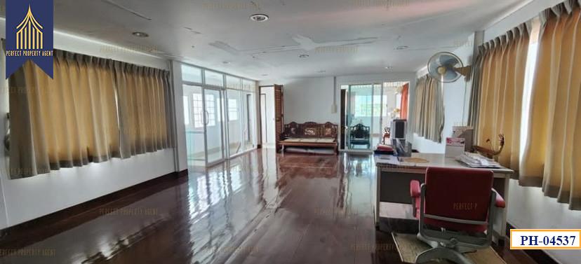 ขาย บ้านเดี่ยว 4 ชั้นซอยอินทามระ44 ใกล้สถานีรถไฟฟ้าห้วยขวาง 3