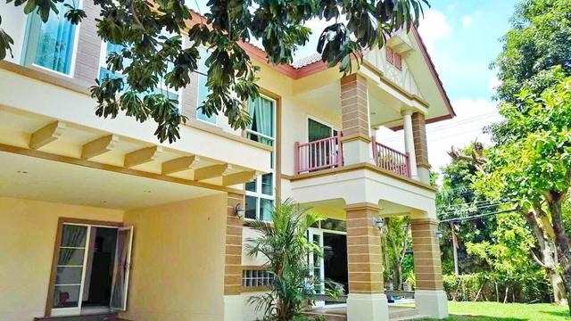 ให้เช่าบ้านเดี่ยว 2 ชั้น 5 นอน โรบินสัน ราชพฤกษ์ 2.4 กม. รพ.ปากเกร็ด 2 2.6 กม.พร้อมเรือนรับรอง หัวมุม 4น้ำ 121ตร.วา.พร้อ 1