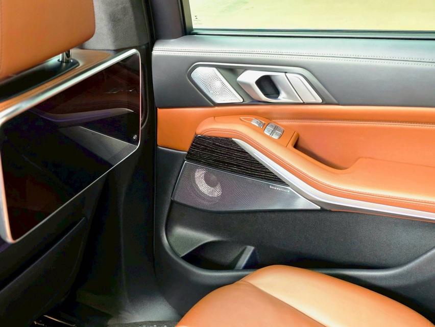 รหัสรถ BAC9812 🚘 BMW X7 xDrive30d M Sport (G07)ปี 2021 | สี Black Sapphire Metallic 16