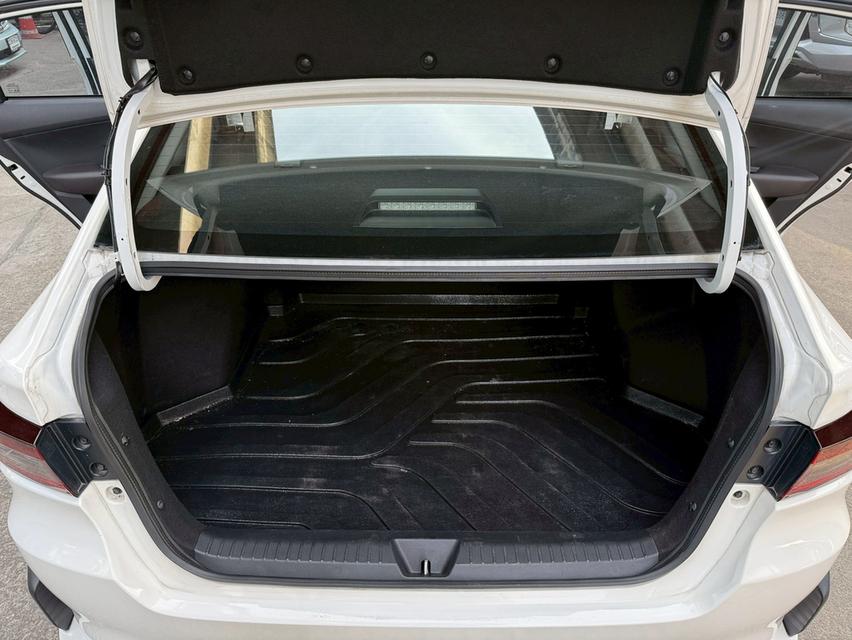 Toyota YARIS ATIV 1.2 Sport AT ปี 2024 รถสวยมือเดียว ไมล์น้อย 19