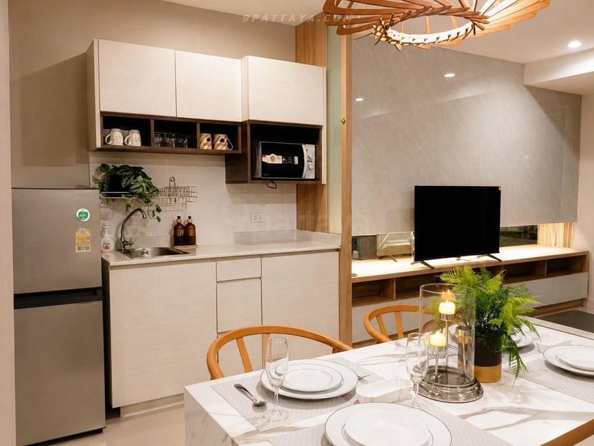 For Sale — Corner Sea View Condo at Lumpini Park Beach JomtienCorner condo for sale at Lumpini Park Beach Jomtien with 180-degree sea view. 8