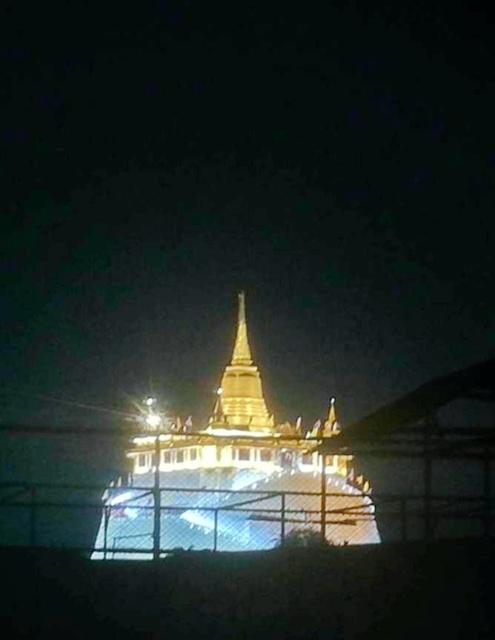 ถ.เจริญกรุง.ริมถนนบริพัตร.2-3นอน MRT สนามไชย 800 ม. ให้เช่าอาคาร1 คูหา 4 ชั้น+1ชั้นลอย หลังมุม32ตร.วา. 542 ตร.ม 3 น้ำ 3
