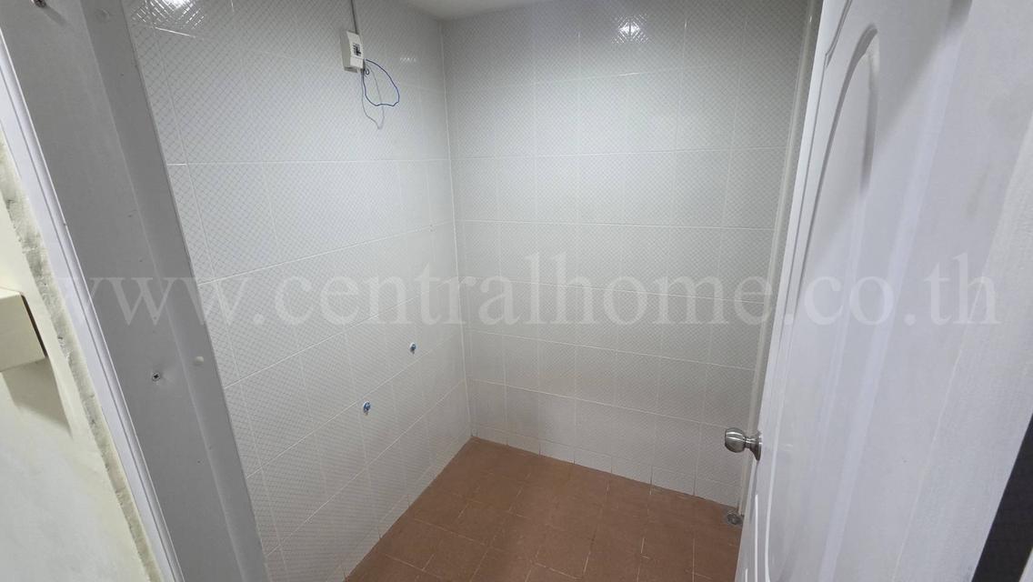 ทาวน์เฮ้าส์ ซอยปากเกร็ด - แจ้งวัฒนะ 35 ใกล้ MRT ศรีรัช 400 เมตร 12