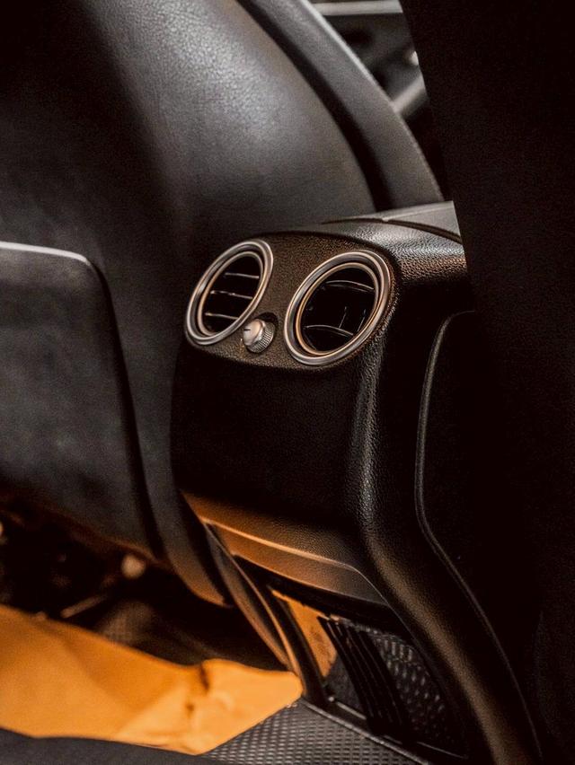 รหัสรถ 67GG6872 Benz GLC 220d 2021 มือเดียว 14