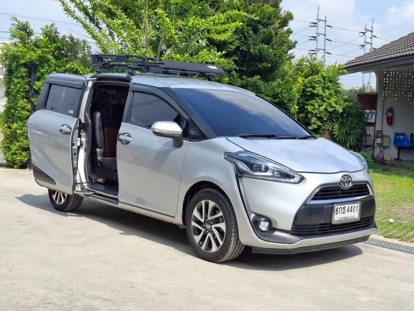 รหัสรถ KN4401 TOYOTA SIENTA 1.5 V ปี 2017