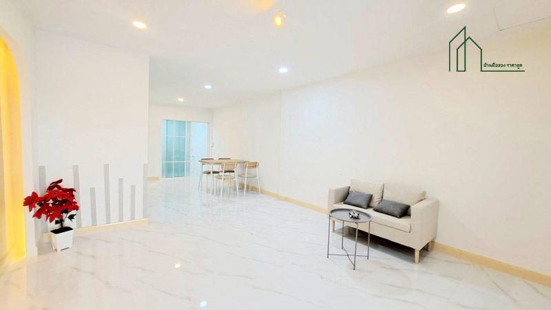 ทาวน์เฮาส์ 2 ชั้น มนวดี วัดลาดปลาดุก นนทบุรี 3